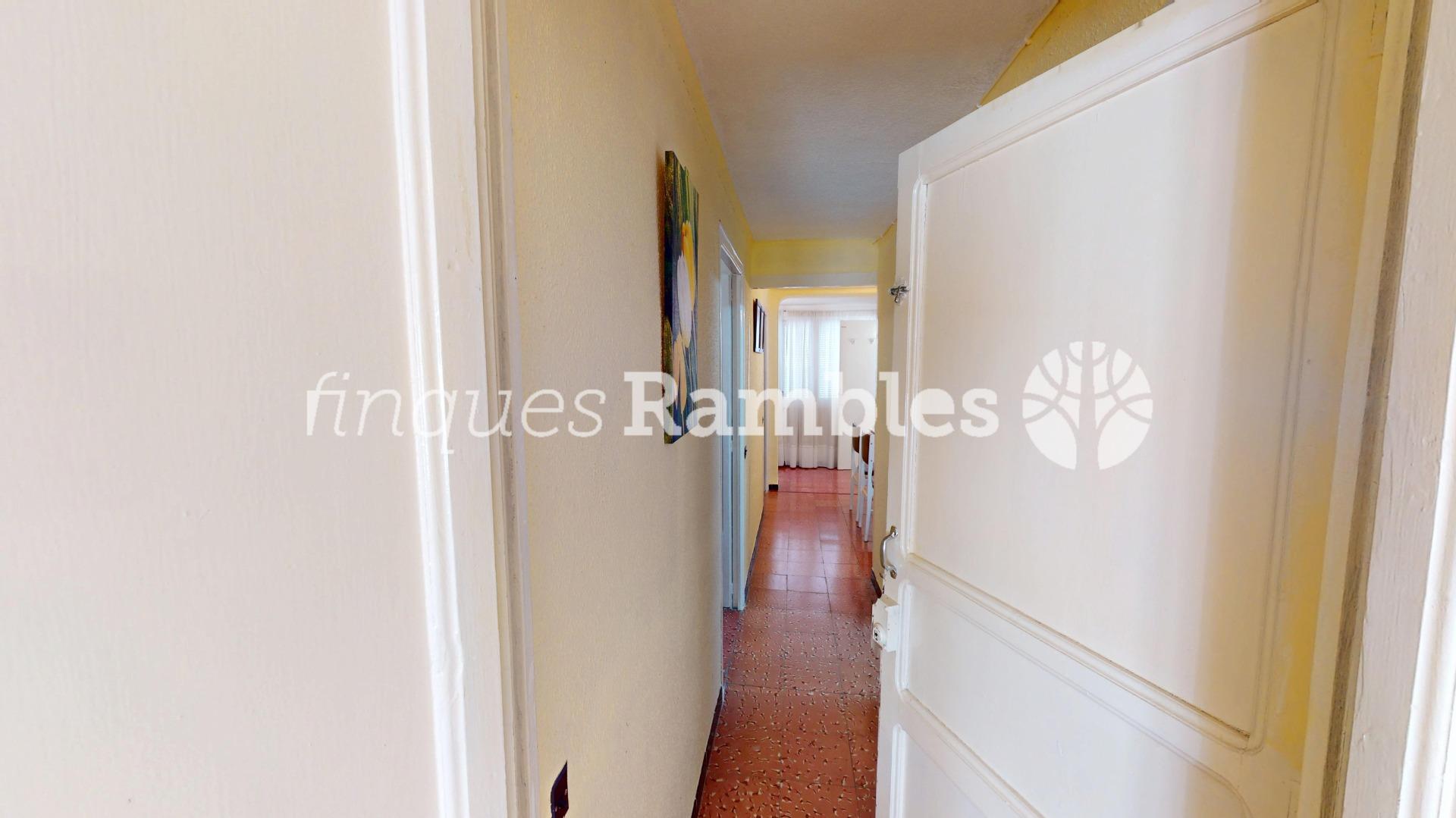 CASA AMB 3 PISOS AL CENTRE D’IGUALADA – 53