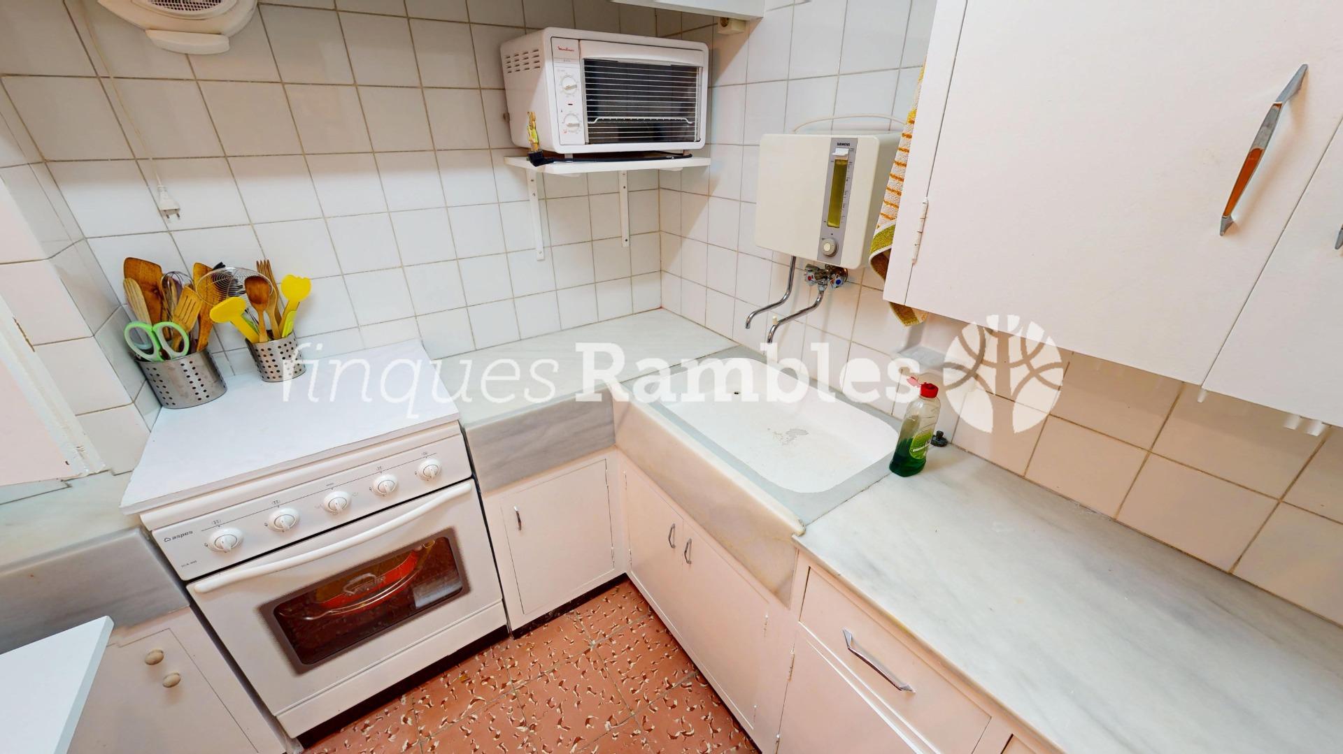 CASA AMB 3 PISOS AL CENTRE D’IGUALADA – 54