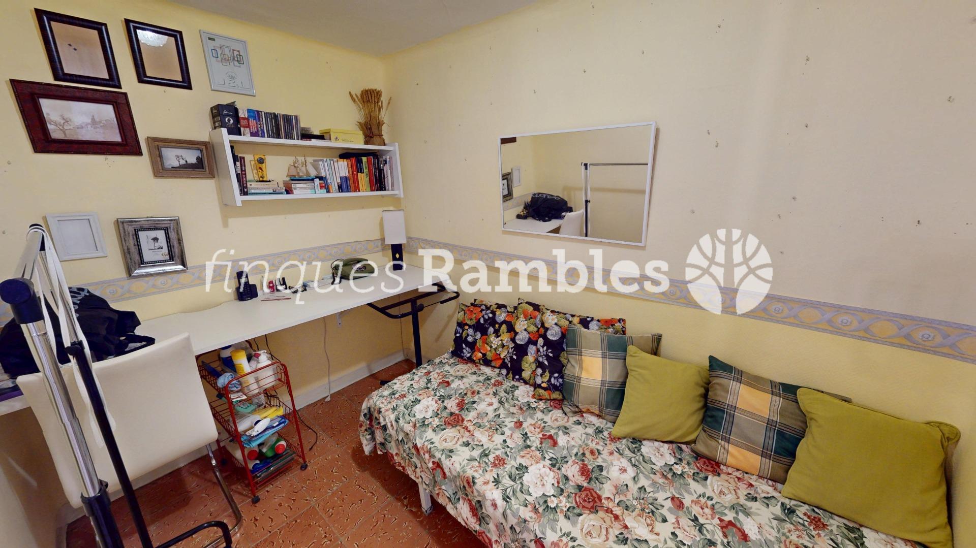 CASA AMB 3 PISOS AL CENTRE D’IGUALADA – 59