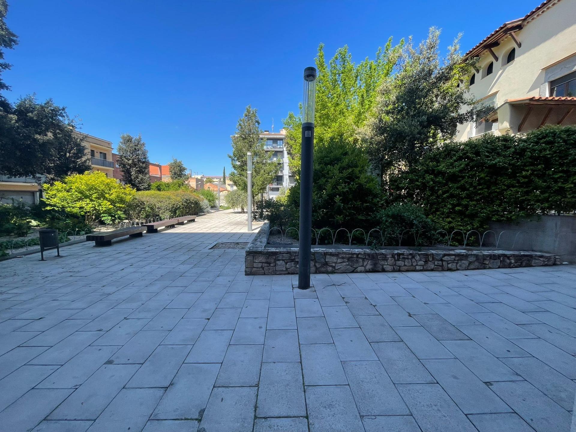 PIS SEMINOU AMB TERRASSA, PÀRKING, A UN PAS DEL CENTRE! – 18