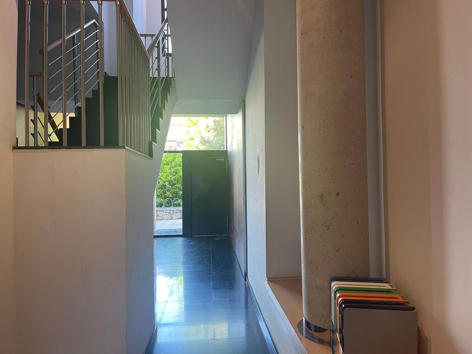 PIS SEMINOU AMB TERRASSA, PÀRKING, A UN PAS DEL CENTRE! – 6