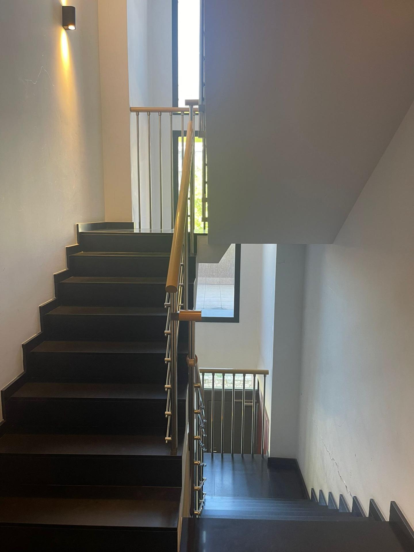 PIS SEMINOU AMB TERRASSA, PÀRKING, A UN PAS DEL CENTRE! – 7