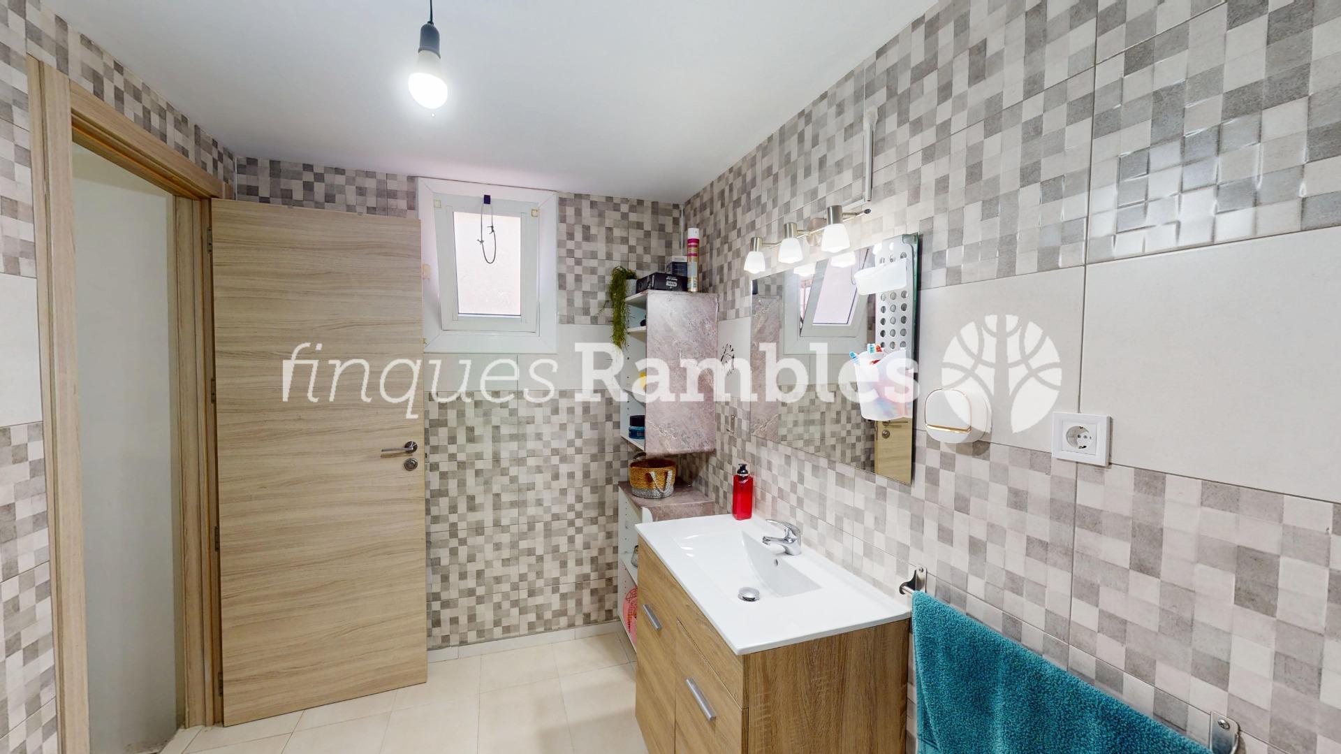 CASA PER GAUDIR AL POBLE SEC A IGUALADA – 14