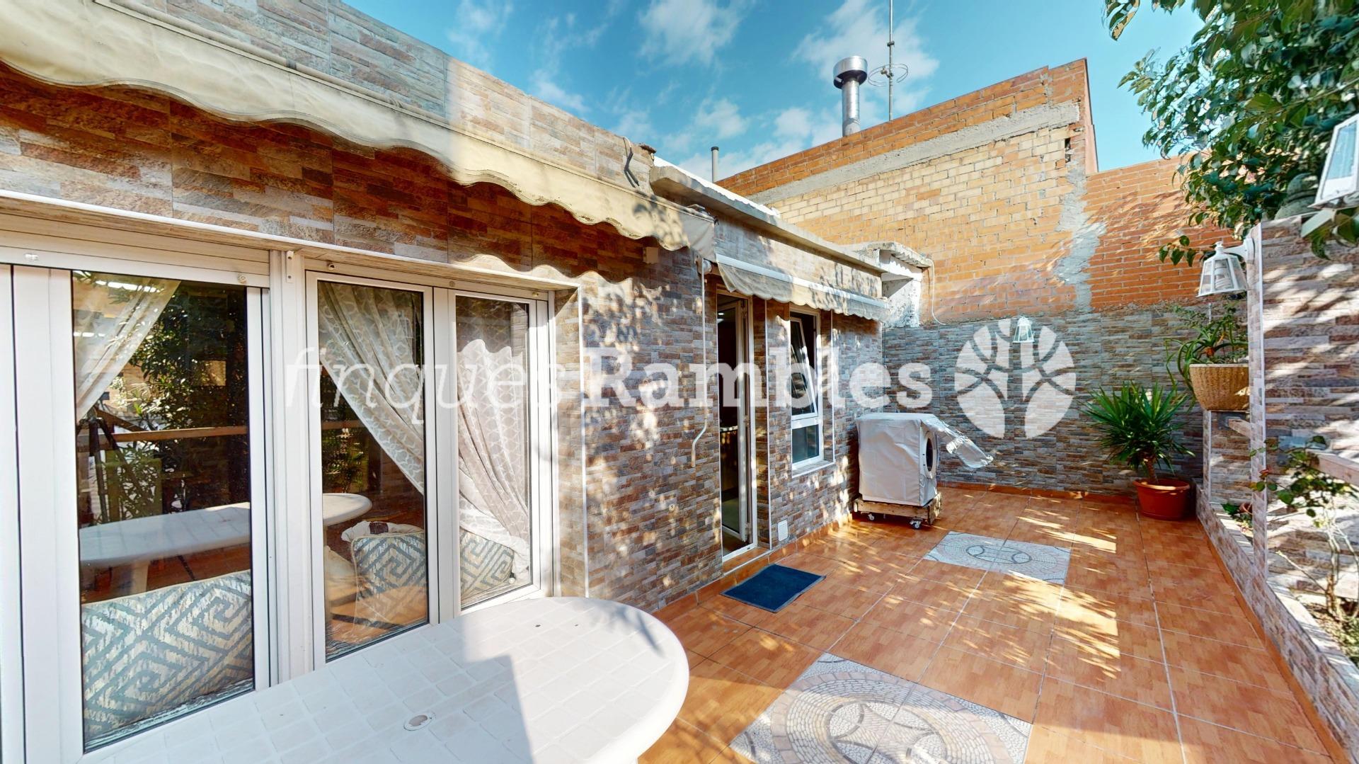 CASA PER GAUDIR AL POBLE SEC A IGUALADA – 19