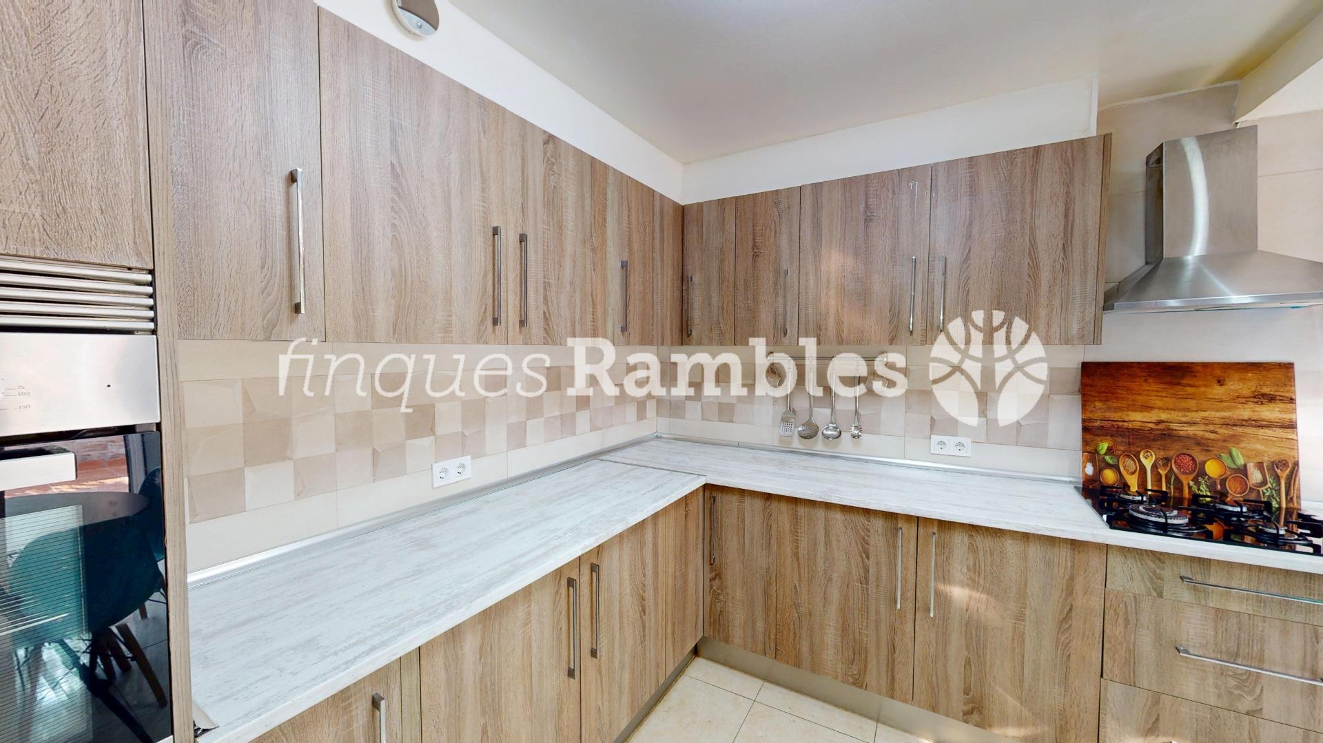 CASA PER GAUDIR AL POBLE SEC A IGUALADA – 2