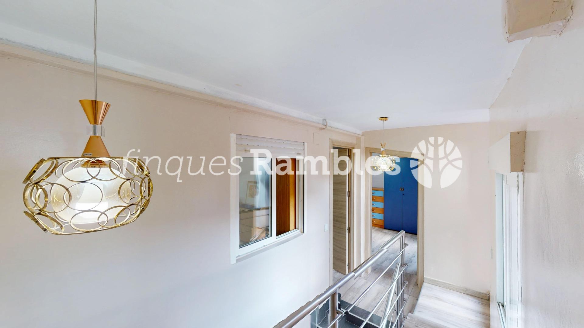 CASA PER GAUDIR AL POBLE SEC A IGUALADA – 29