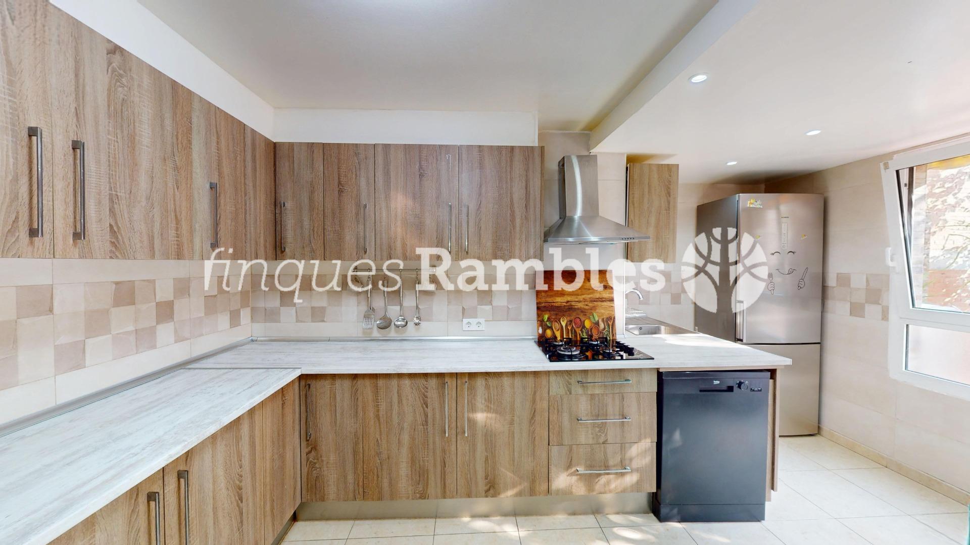 CASA PER GAUDIR AL POBLE SEC A IGUALADA – 3