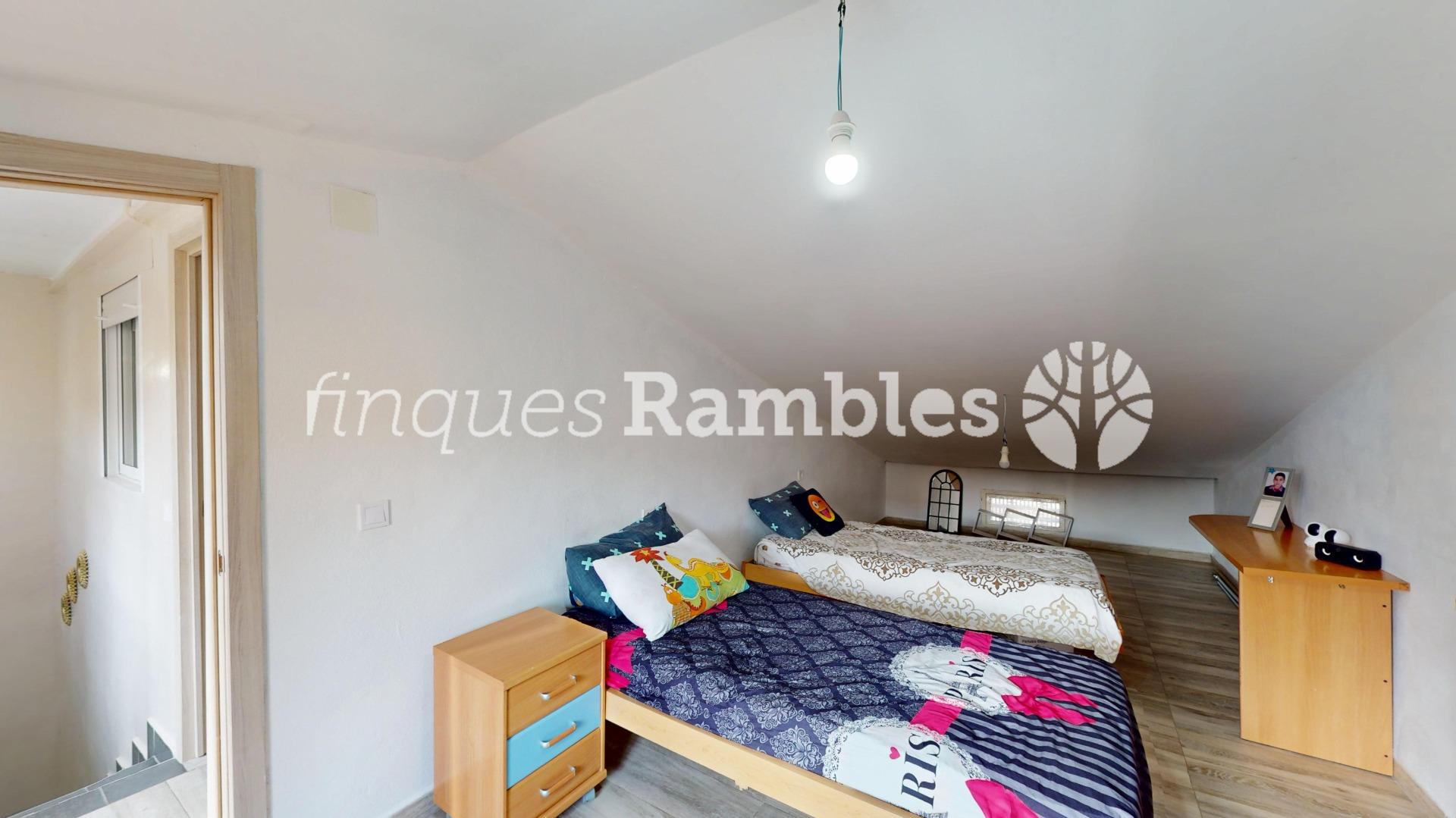 CASA PER GAUDIR AL POBLE SEC A IGUALADA – 31