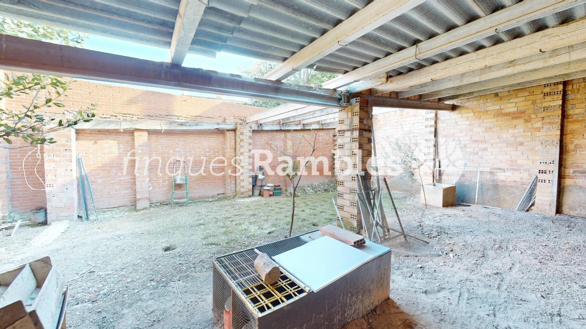 CASA PER GAUDIR AL POBLE SEC A IGUALADA – 40