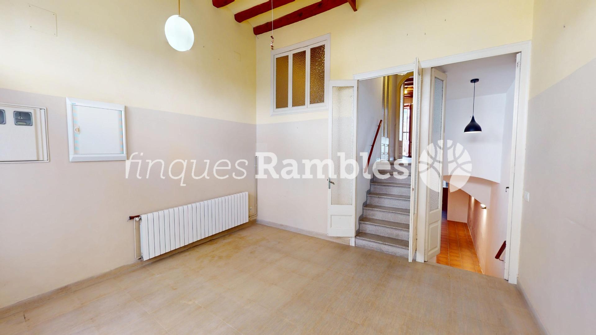 CASA SENYORIAL AMB GRAN JARDÍ, A PLE CENTRE DE CAPELLADES – 15