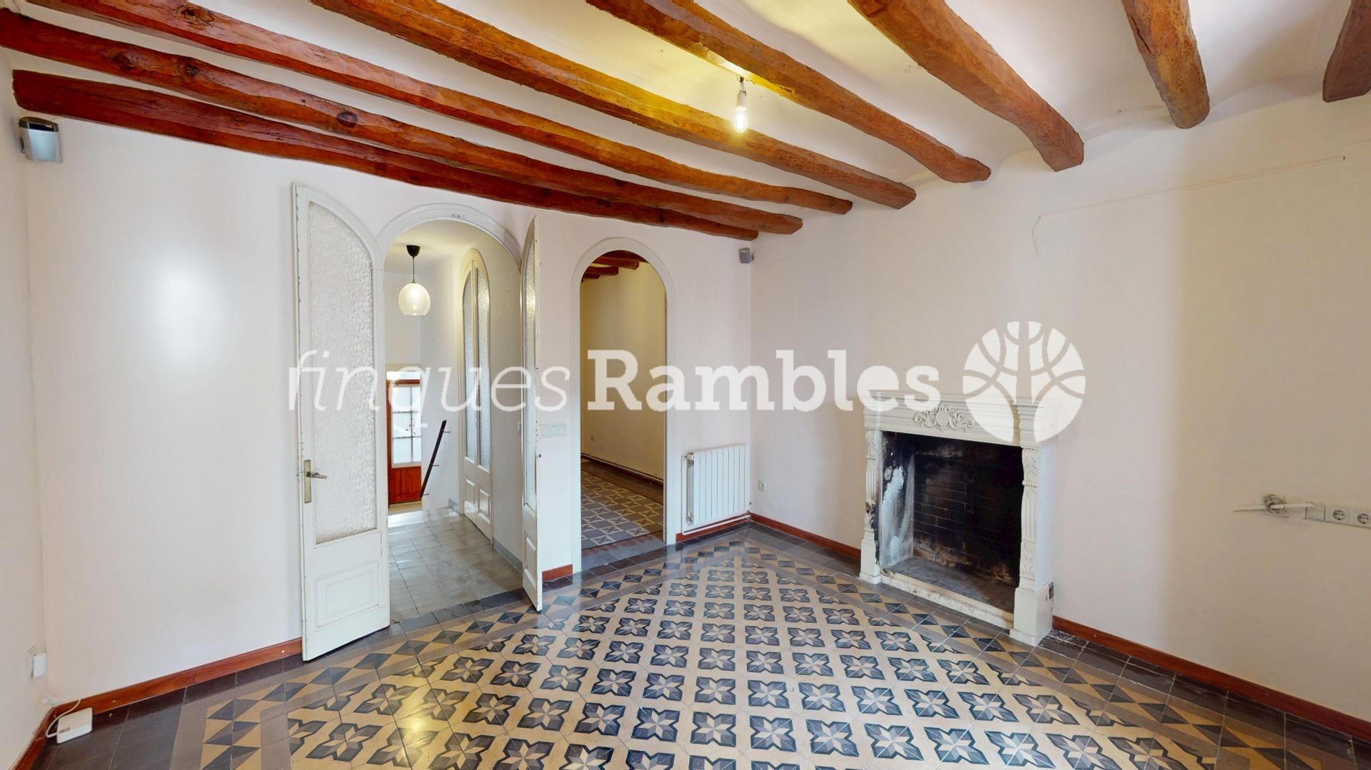 CASA SENYORIAL AMB GRAN JARDÍ, A PLE CENTRE DE CAPELLADES – 18