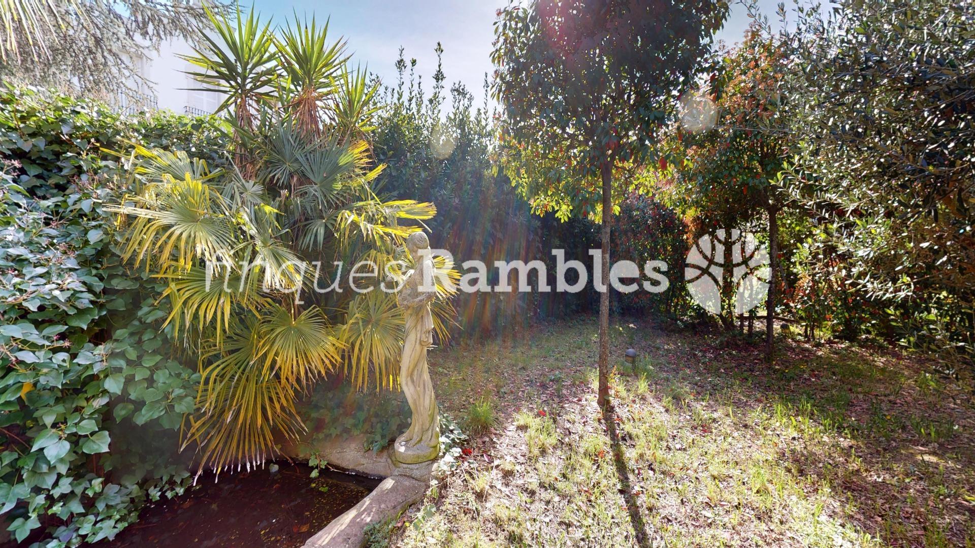 CASA SENYORIAL AMB GRAN JARDÍ, A PLE CENTRE DE CAPELLADES – 2