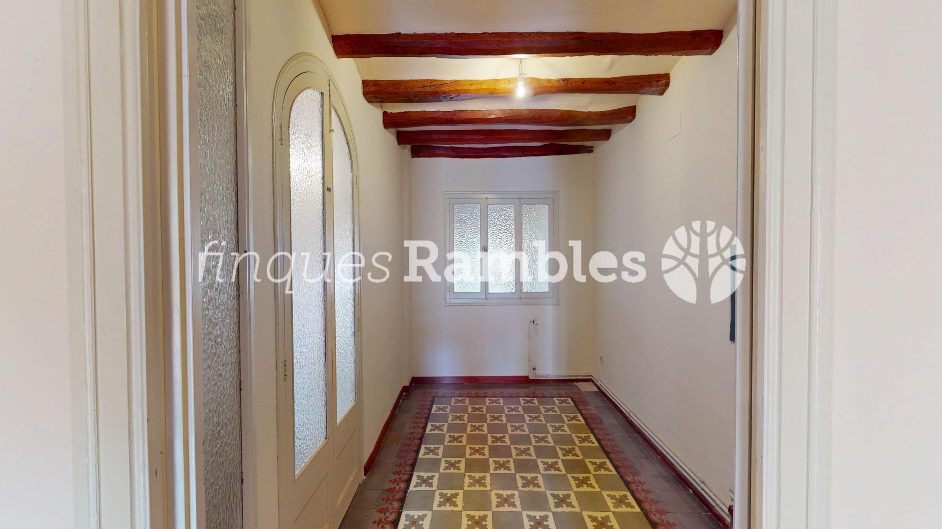 CASA SENYORIAL AMB GRAN JARDÍ, A PLE CENTRE DE CAPELLADES – 26