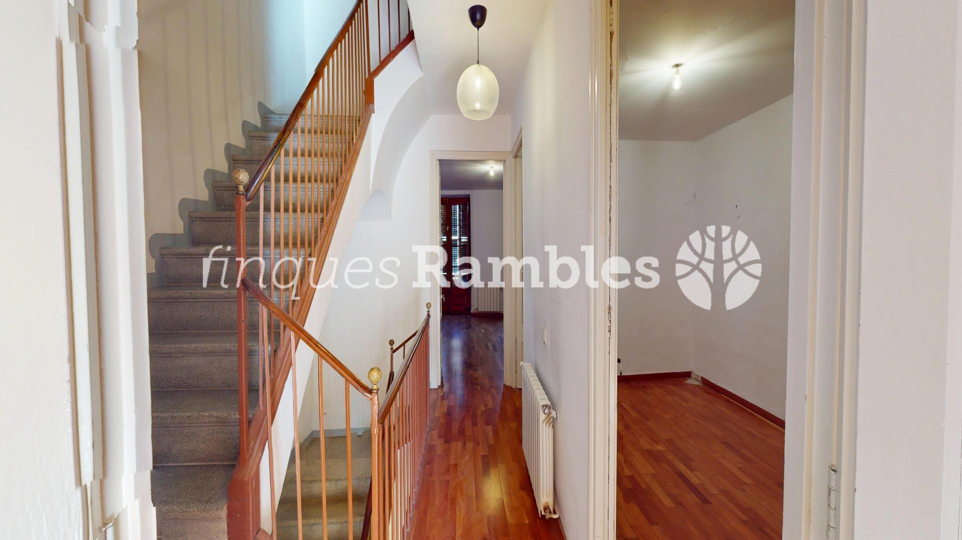 CASA SENYORIAL AMB GRAN JARDÍ, A PLE CENTRE DE CAPELLADES – 38