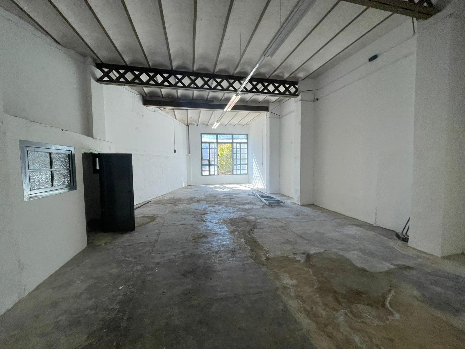 LOCAL / NAU ZONA REC – 3