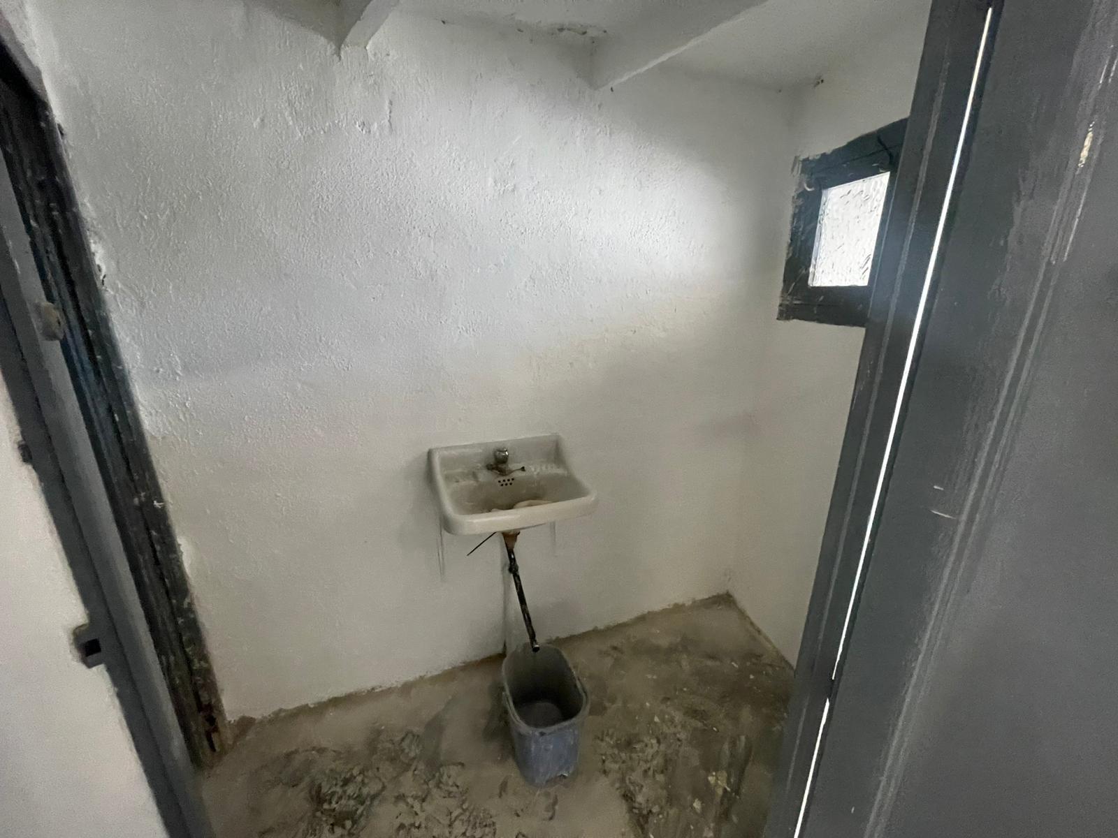 LOCAL / NAU ZONA REC – 6