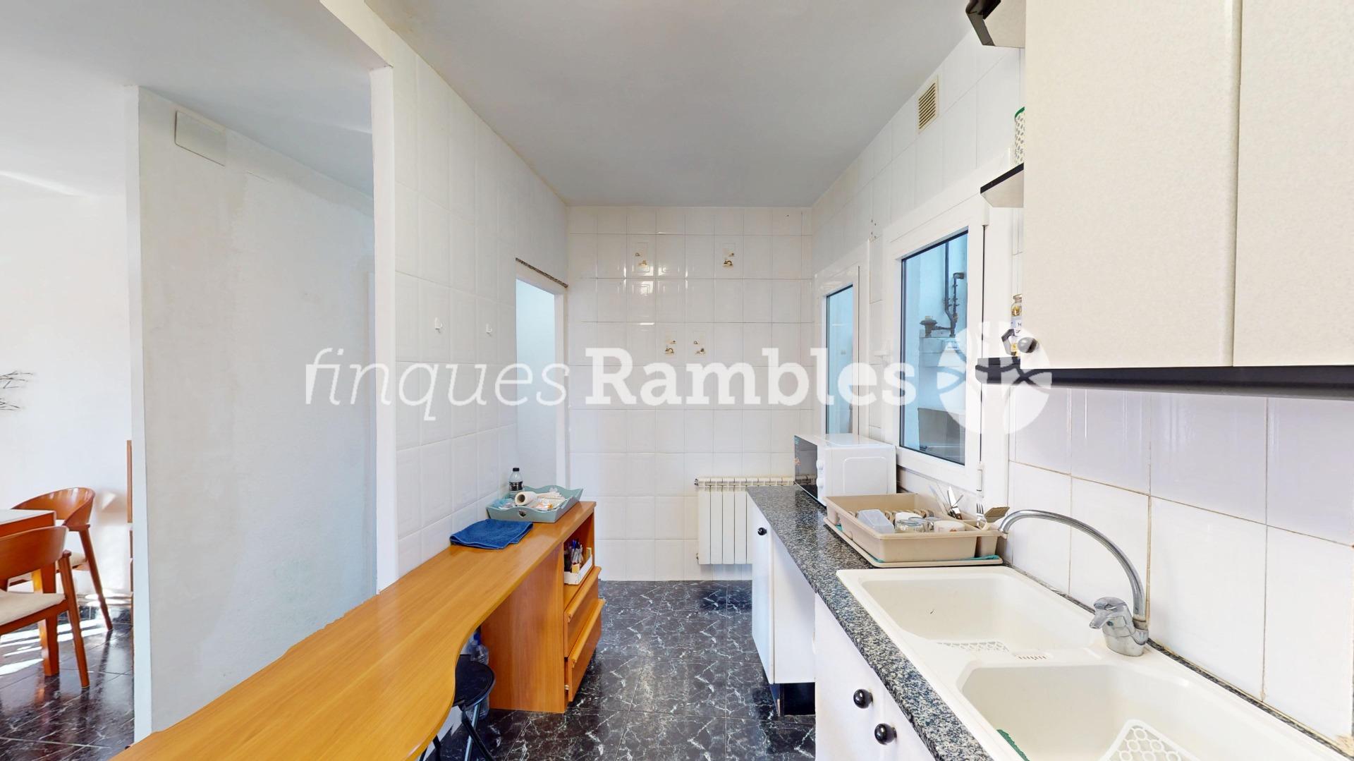 LLUM, AMPLITUD I VISTES A VILANOVA DEL CAMI – 10