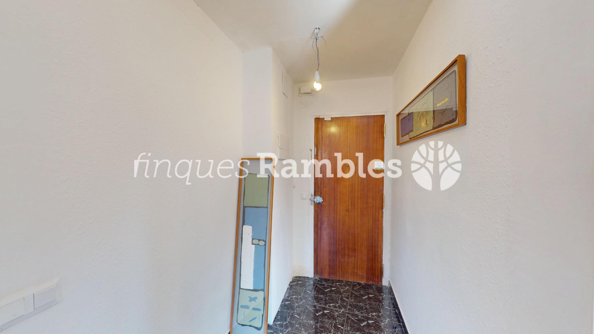 LLUM, AMPLITUD I VISTES A VILANOVA DEL CAMI – 17