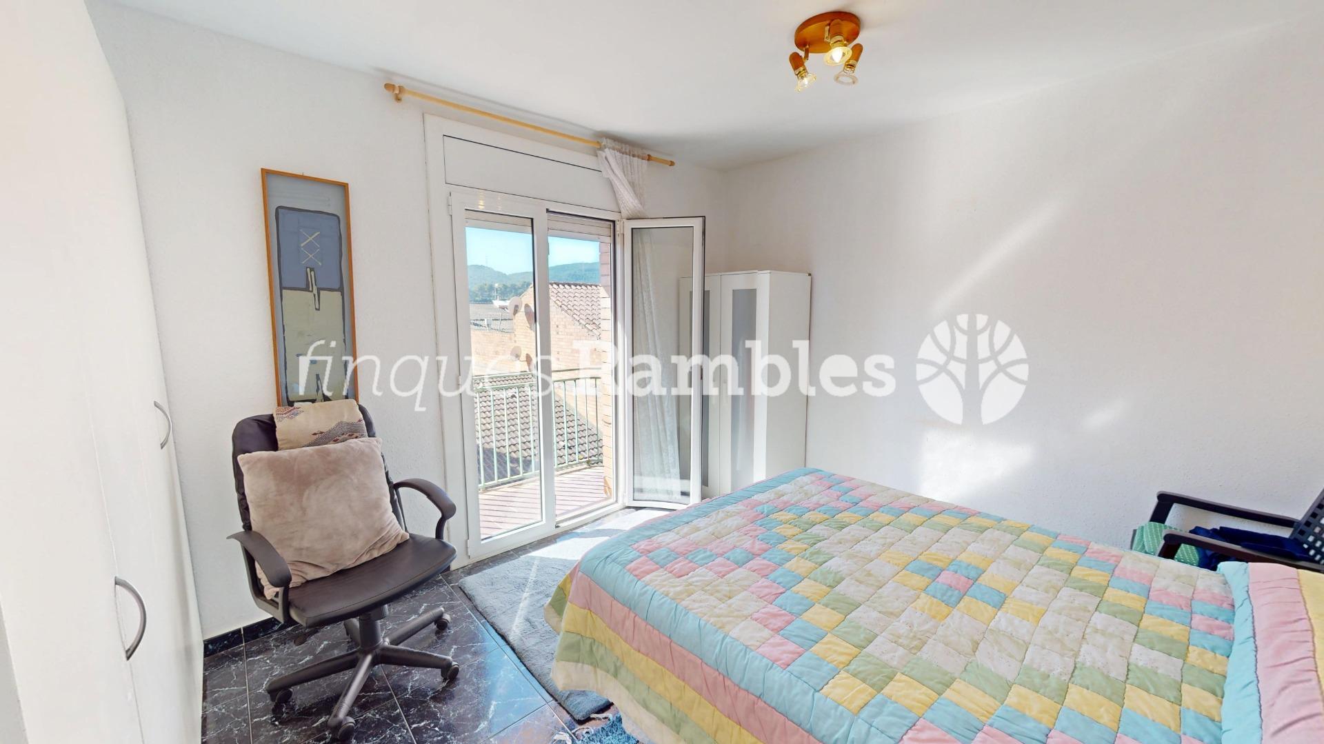 LLUM, AMPLITUD I VISTES A VILANOVA DEL CAMI – 18