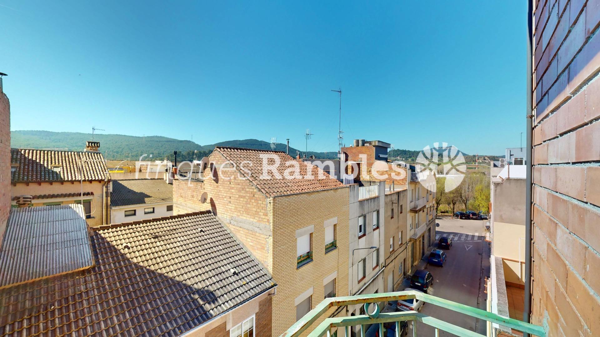 LLUM, AMPLITUD I VISTES A VILANOVA DEL CAMI – 20