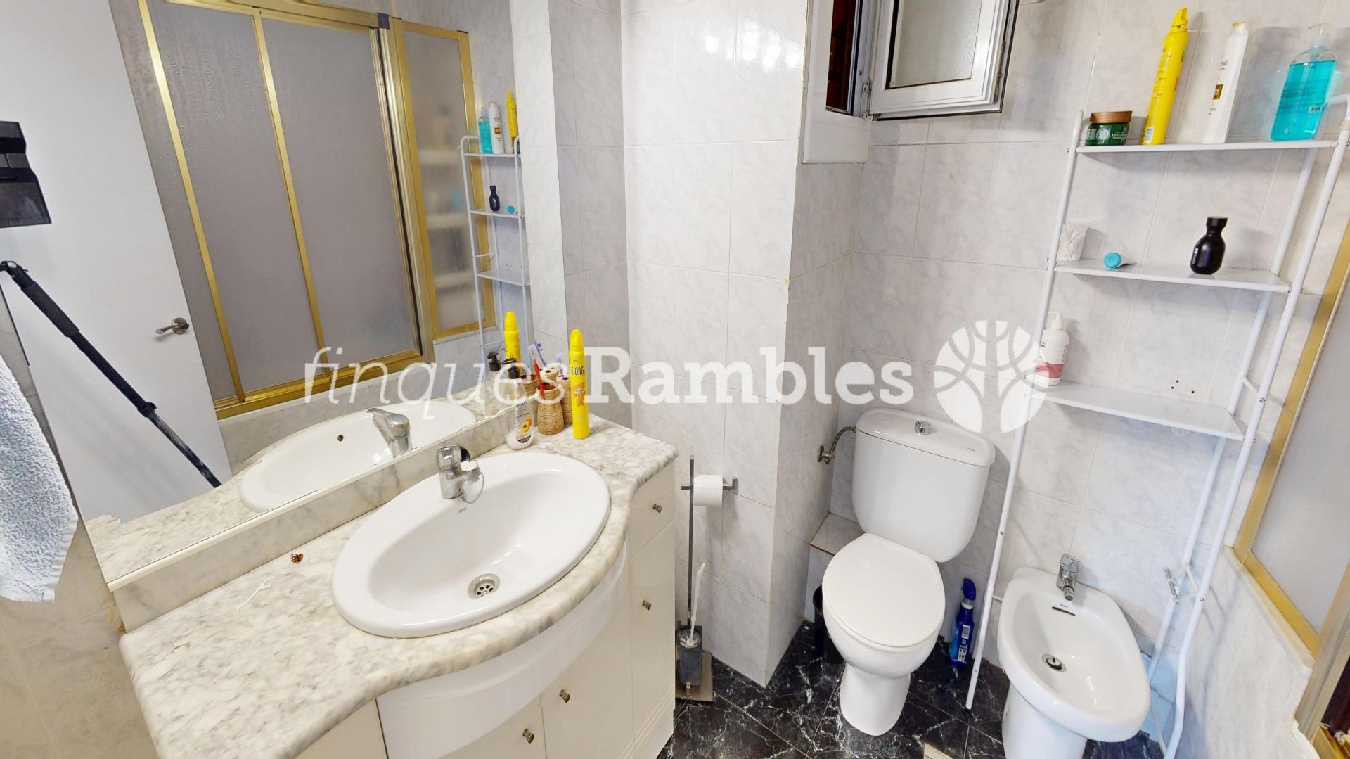 LLUM, AMPLITUD I VISTES A VILANOVA DEL CAMI – 22