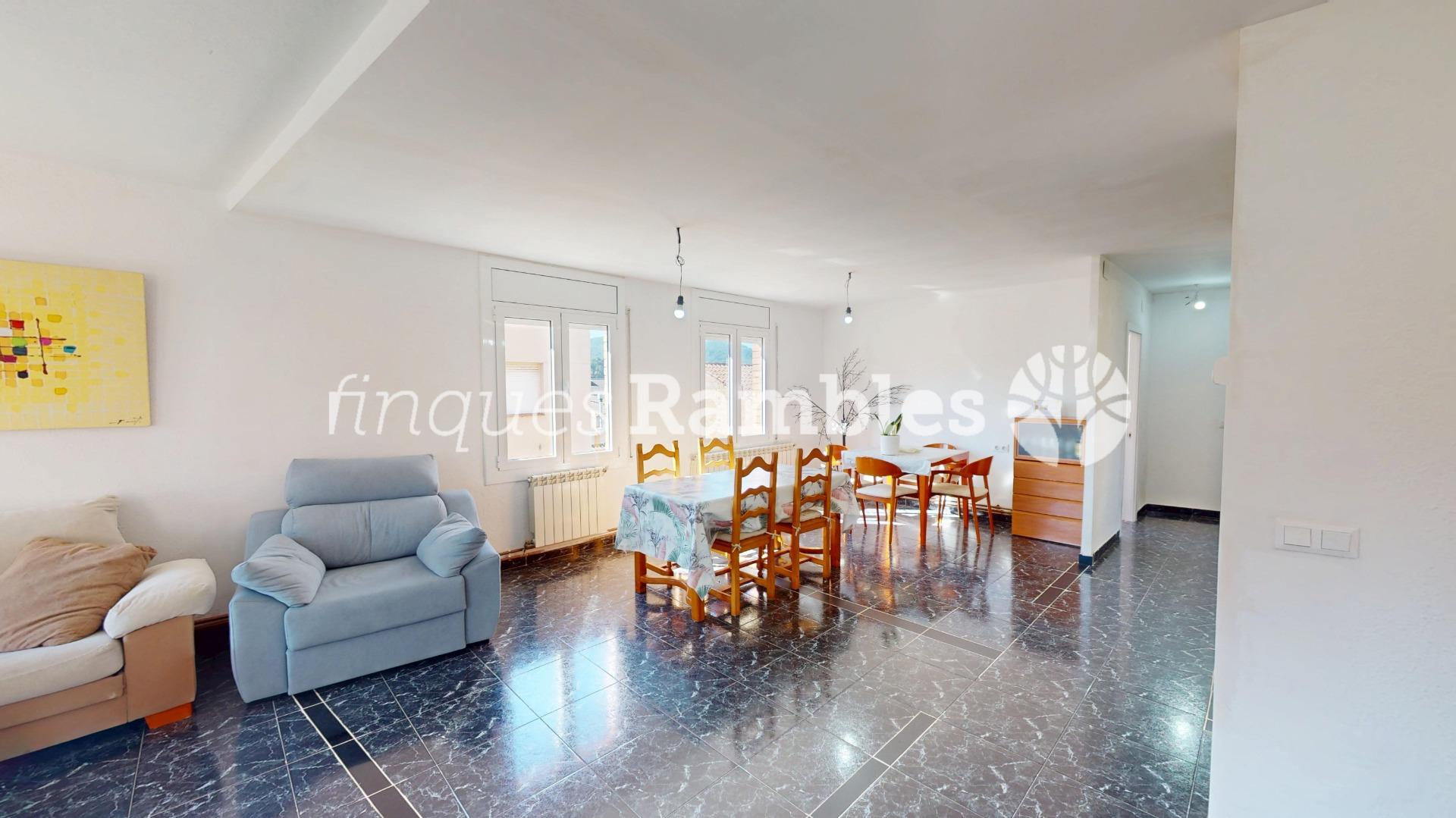 LLUM, AMPLITUD I VISTES A VILANOVA DEL CAMI – 4