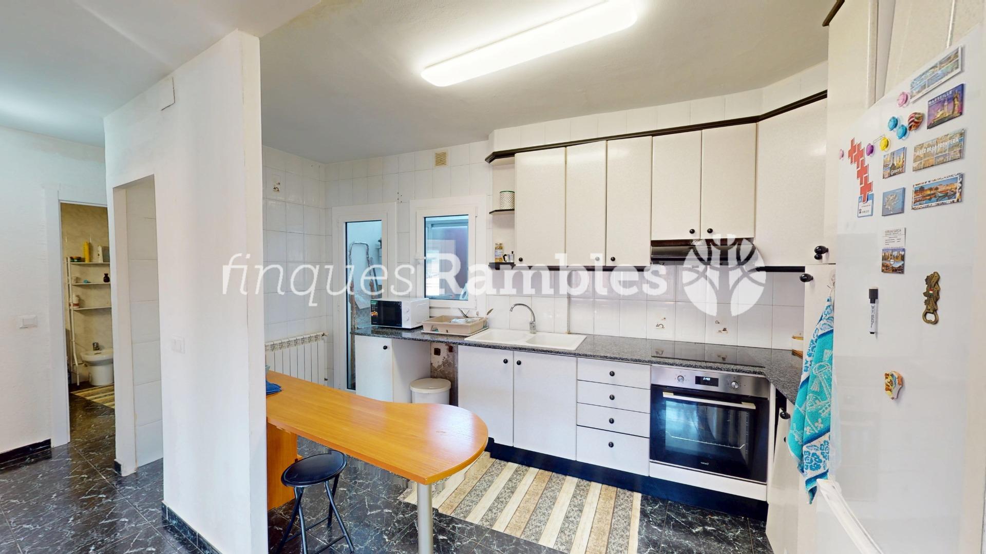 LLUM, AMPLITUD I VISTES A VILANOVA DEL CAMI – 8