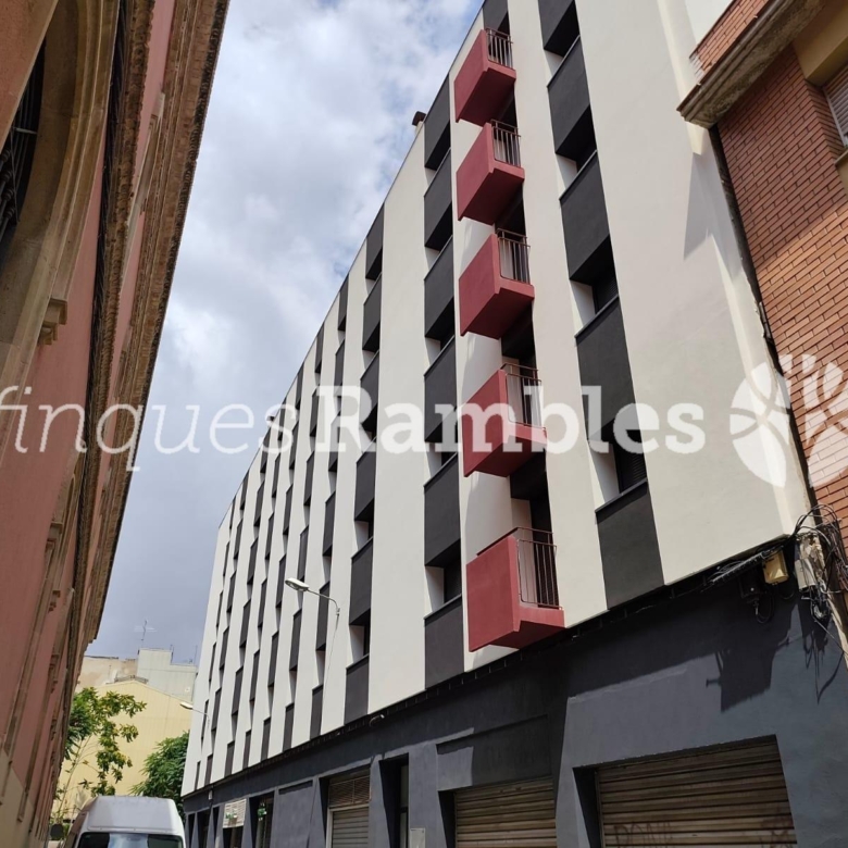 NOVA PROMOCIÓ EN VENDA A PLE CENTRE D´IGUALADA!