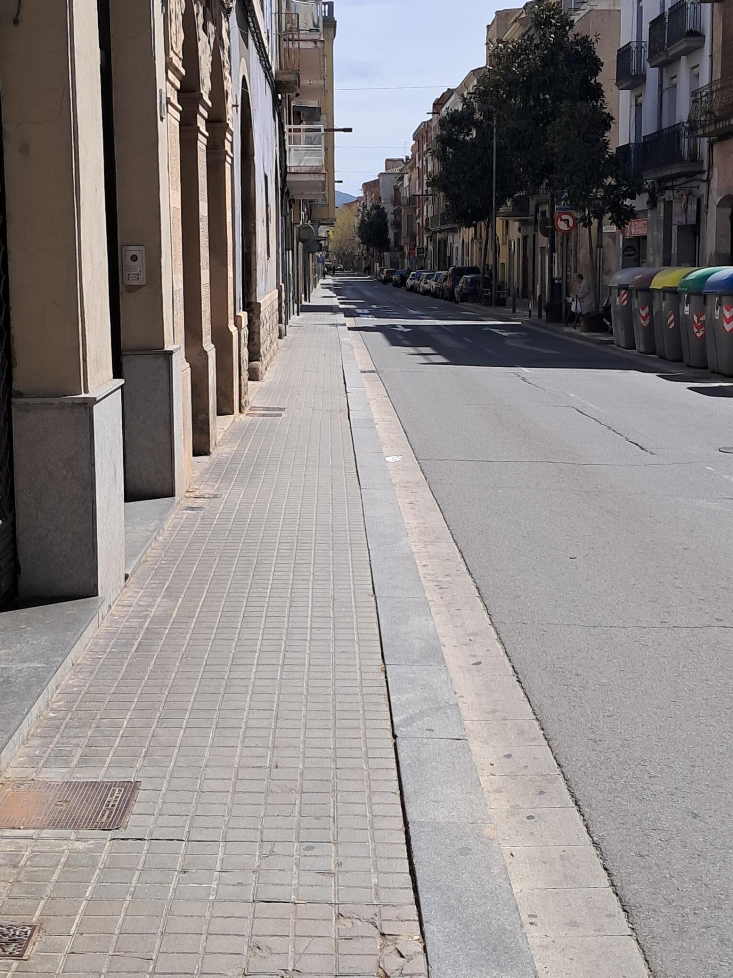 LOCAL COMERCIAL DE LLOGUER A LA RAMBLA SANT FERRAN D’IGUALADA – 17