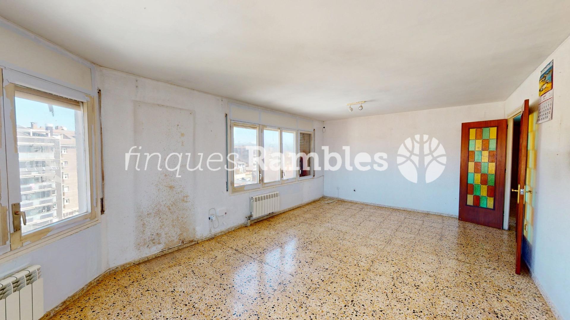 ATIC LLUMINOS I TRANQUIL AMB VISTES – 17