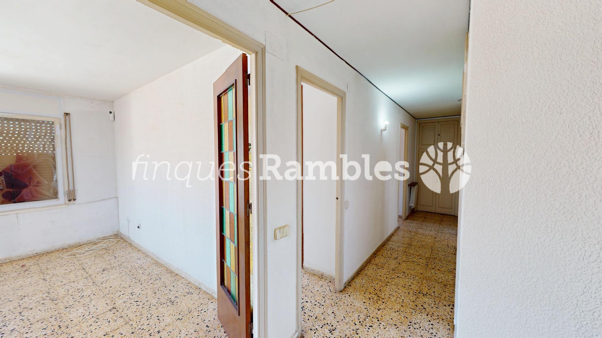 ATIC LLUMINOS I TRANQUIL AMB VISTES – 18