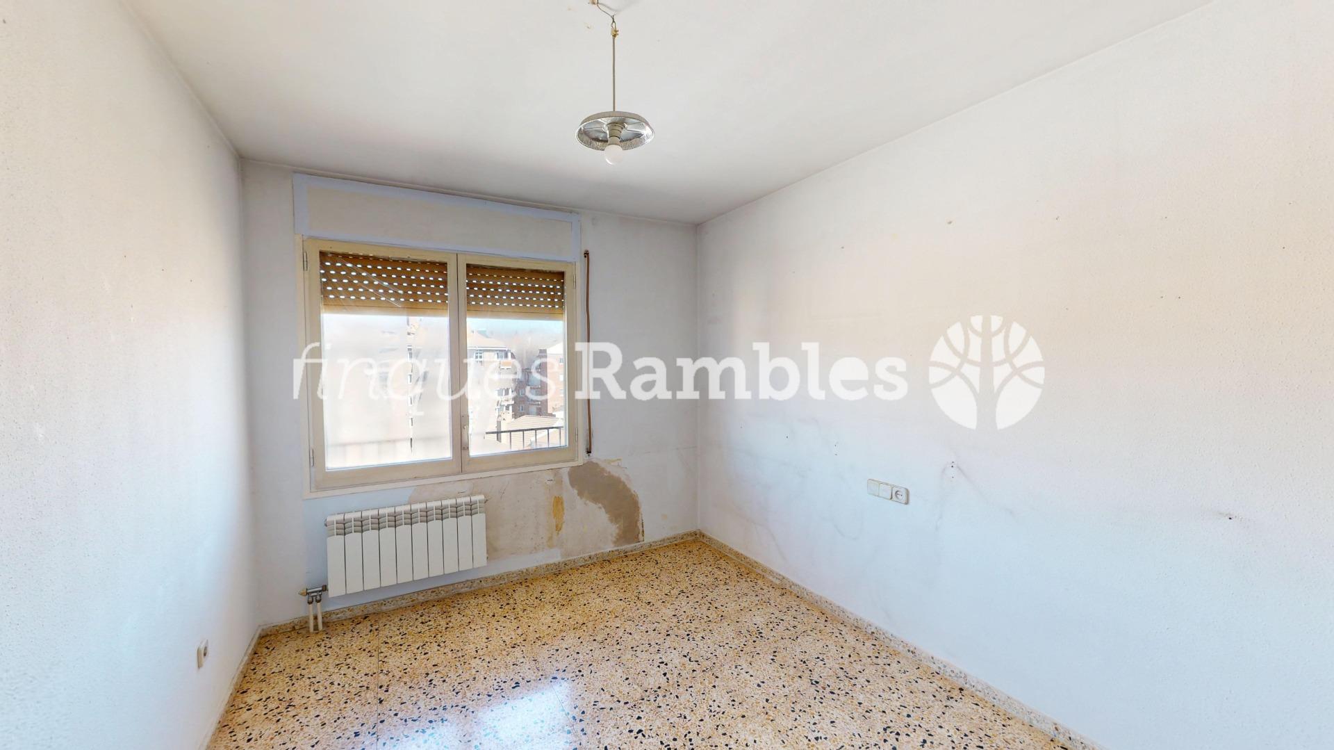 ATIC LLUMINOS I TRANQUIL AMB VISTES – 23