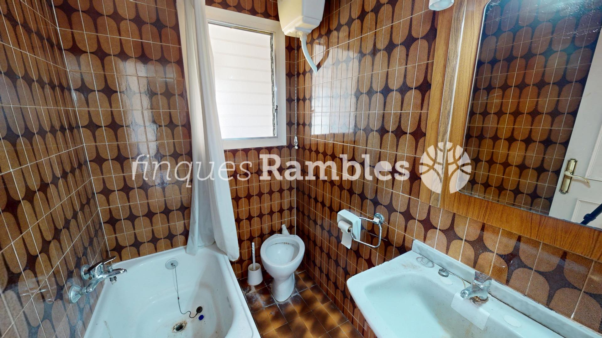 ATIC LLUMINOS I TRANQUIL AMB VISTES – 29