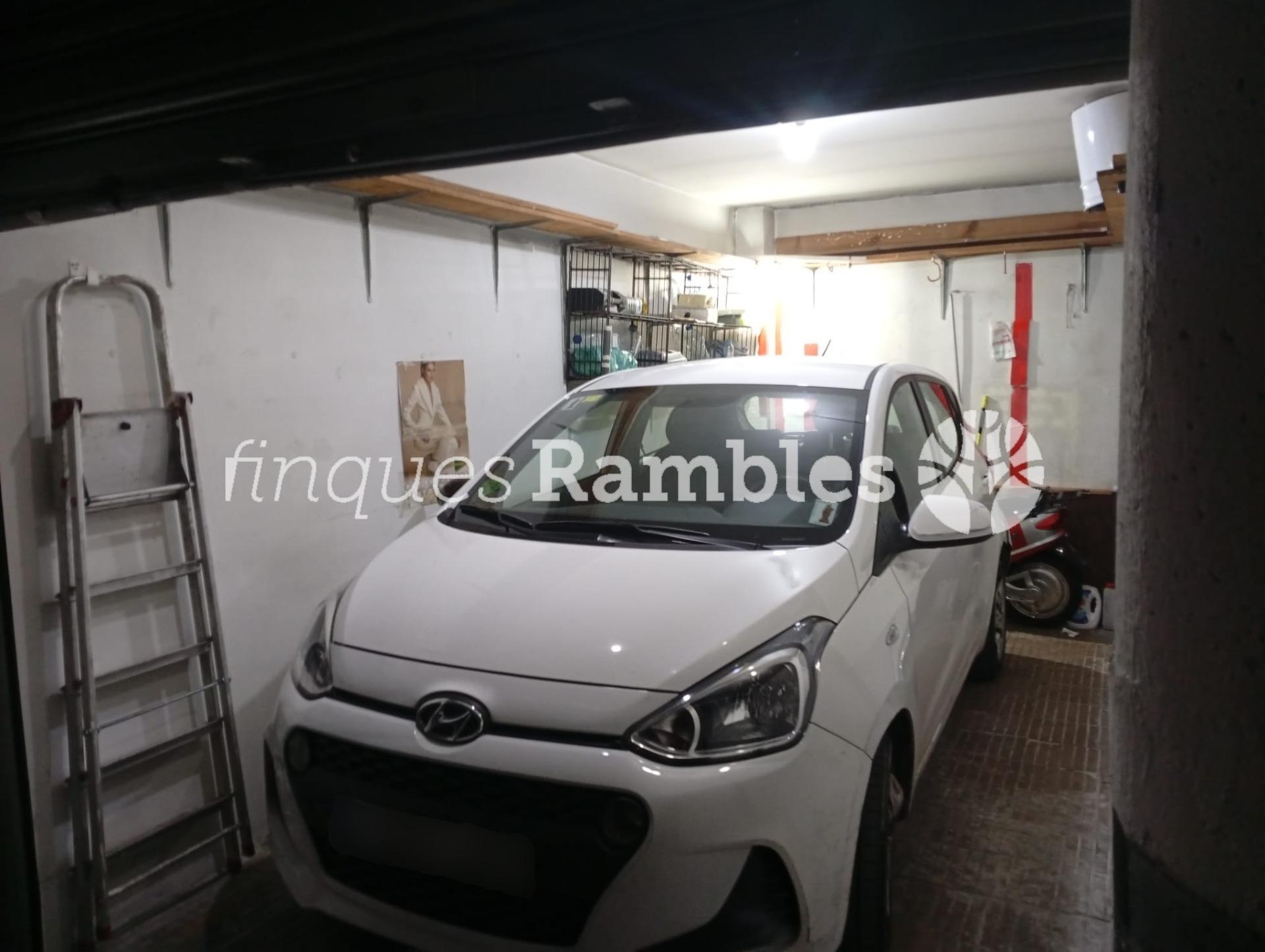 ATIC LLUMINOS I TRANQUIL AMB VISTES – 32