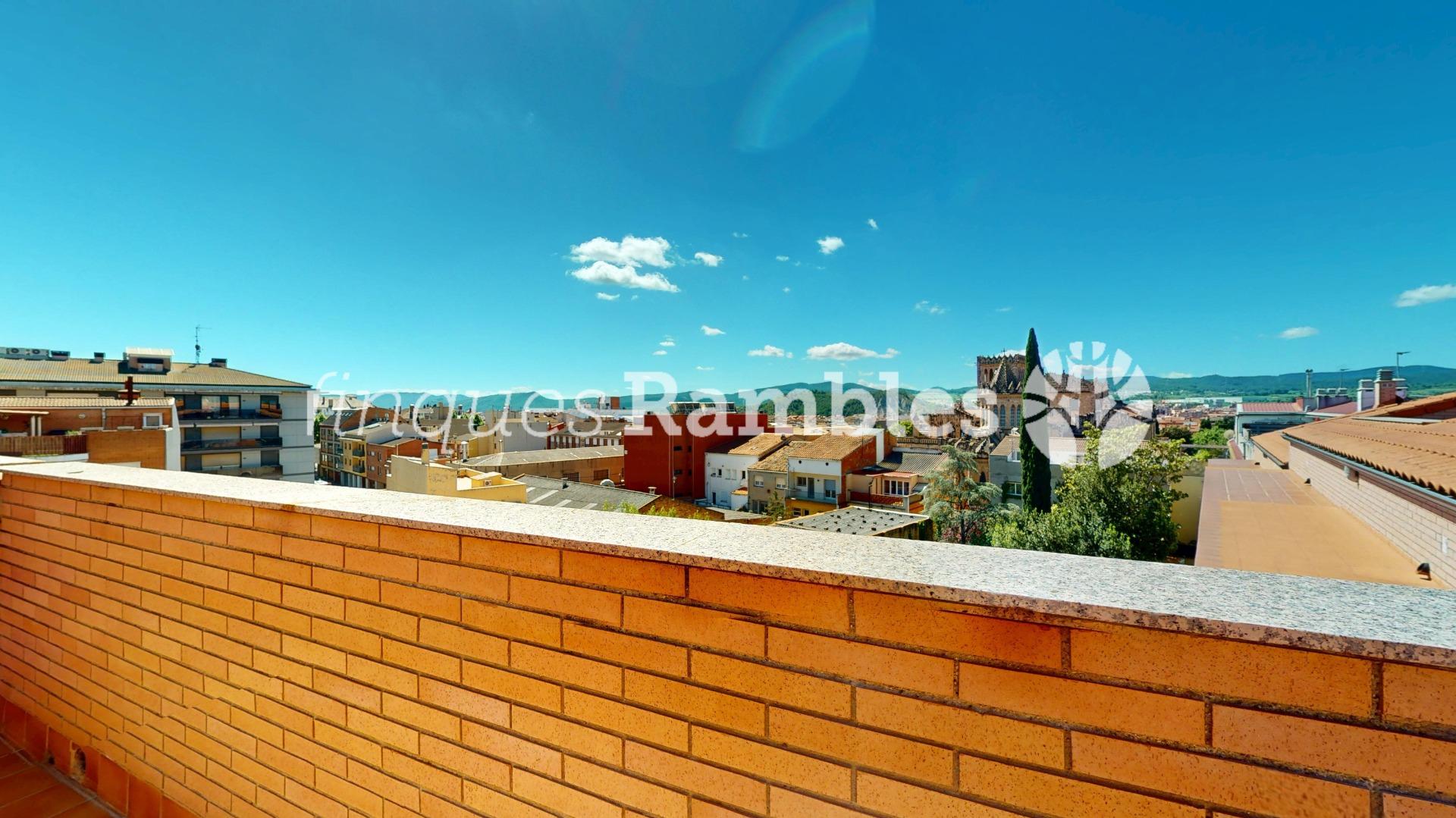 LLUM I SOL, SOL I LLUM A IGUALADA – 32 LLUM I SOL, SOL I LLUM A IGUALADA