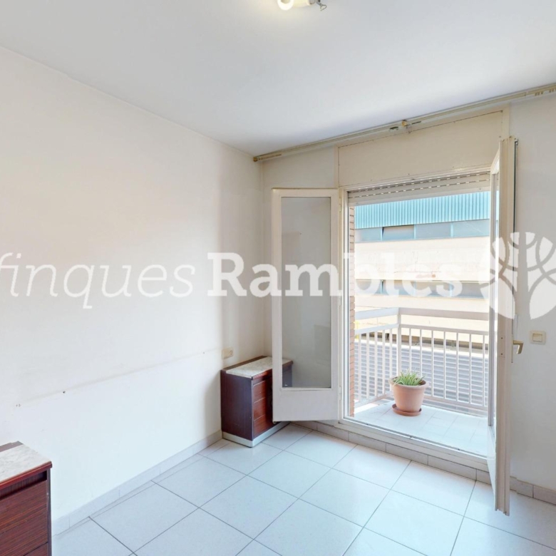 PIS ZONA MERCAT