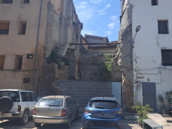 Terreny urbà de 59 m² ideal per petit ús o inversió a La Pobla de Claramunt