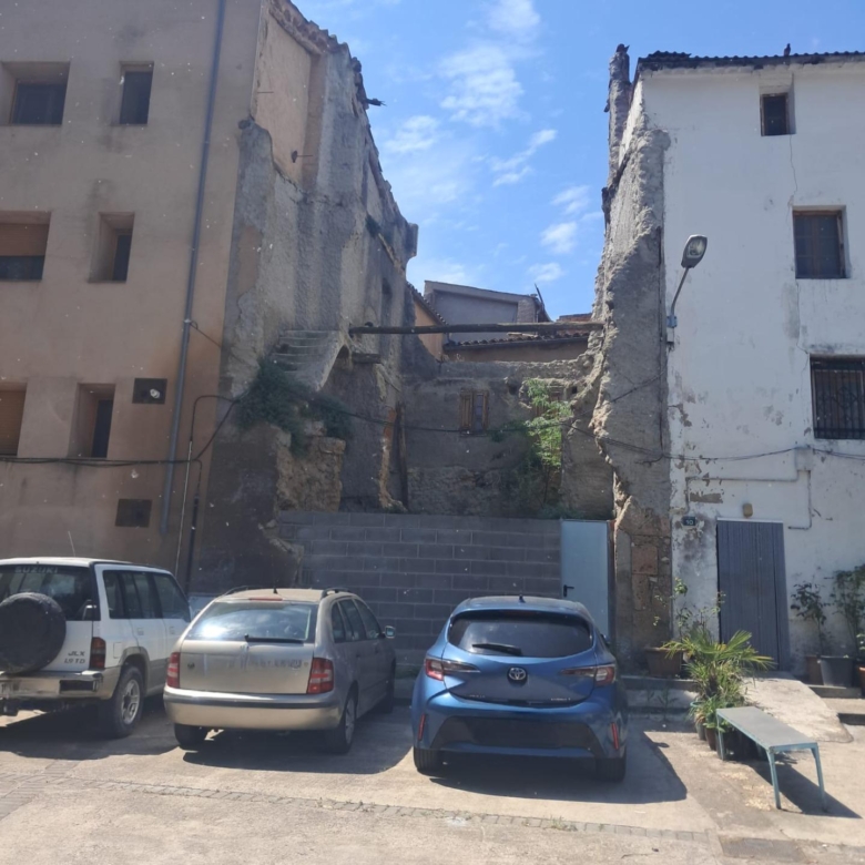 Terreny urbà de 59 m² ideal per petit ús o inversió a La Pobla de Claramunt
