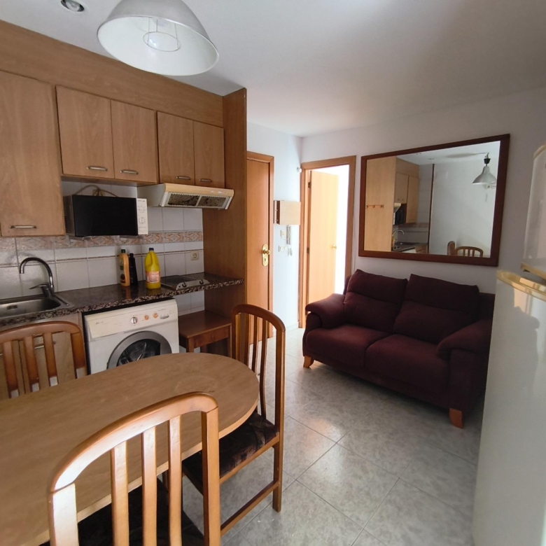 OPORTUNITAT! EDIFICI D´11 HABITATGES + 3 GARATGES, EN RENDIBILITAT.