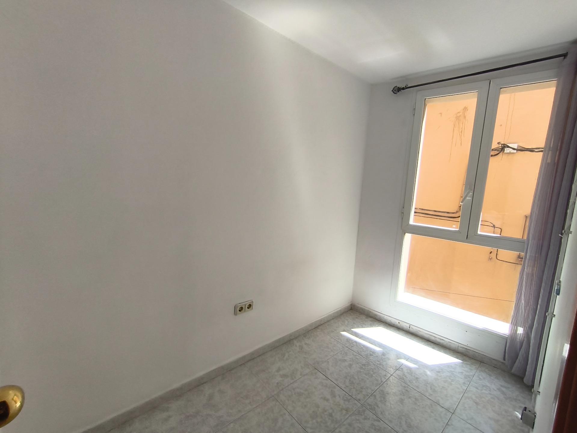 OPORTUNITAT! EDIFICI D´11 HABITATGES + 3 GARATGES, EN RENDIBILITAT.