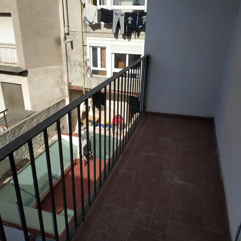 OPORTUNITAT! EDIFICI D´11 HABITATGES + 3 GARATGES, EN RENDIBILITAT.