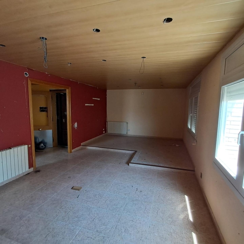 Piso – Vilanova del Cami (Barri La Pau)