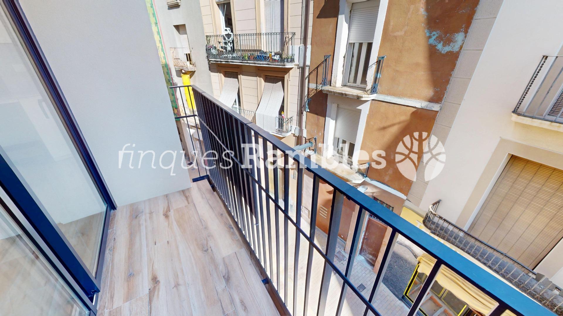 ESPECTACULAR DÚPLEX D´OBRA NOVA, A LA PLAÇA DEL REI!