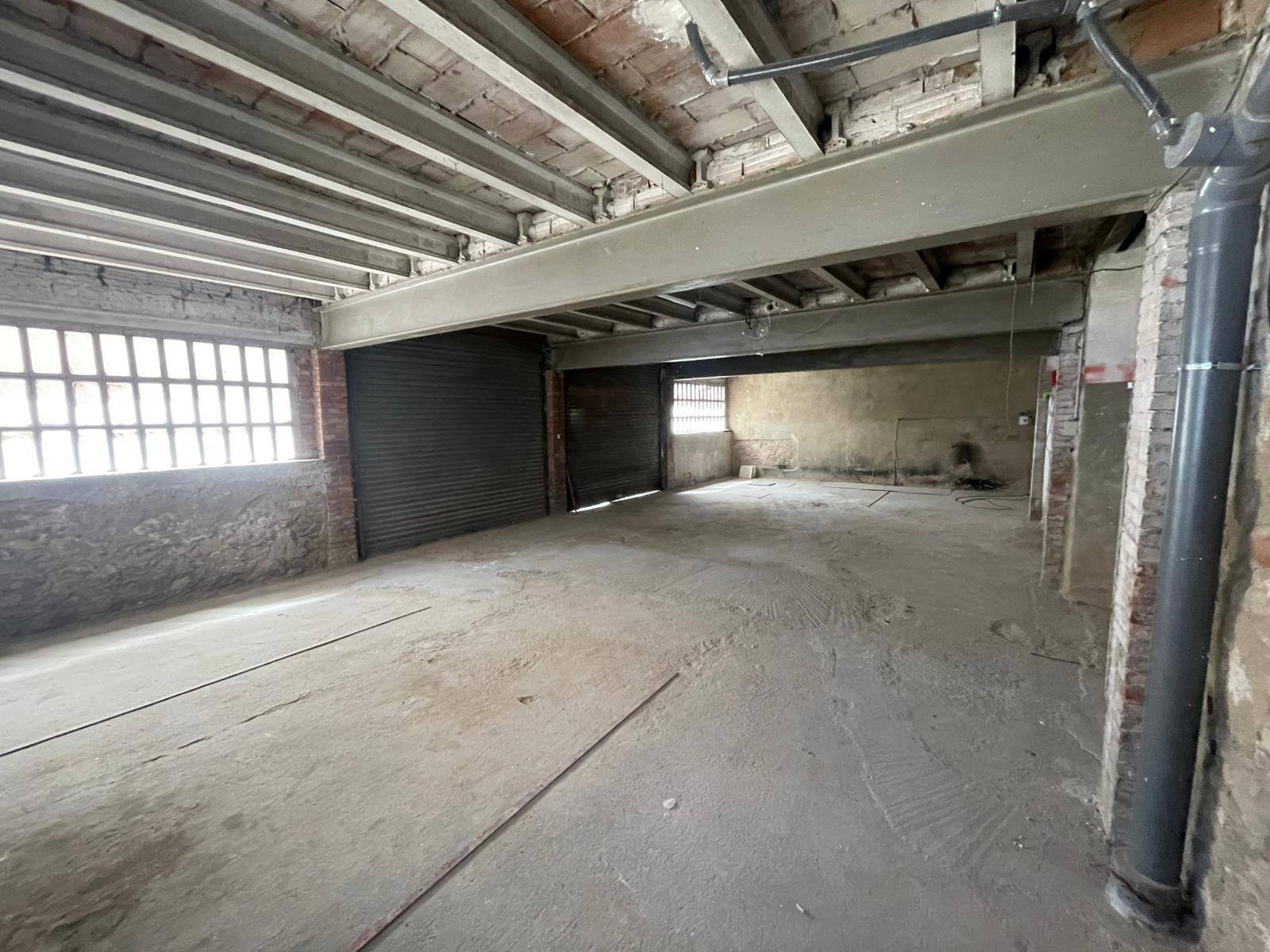 ALMACÉN / LOCAL DE 162 m² EN LA ZONA DEL REC DE IGUALADA