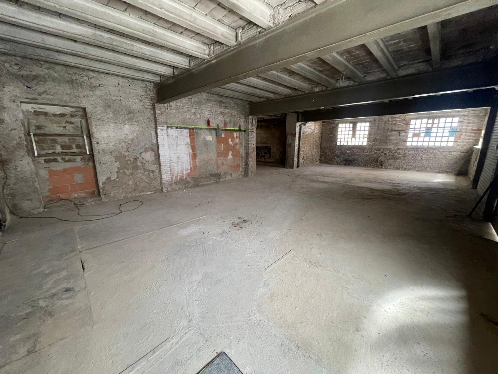 ALMACÉN / LOCAL DE 162 m² EN LA ZONA DEL REC DE IGUALADA