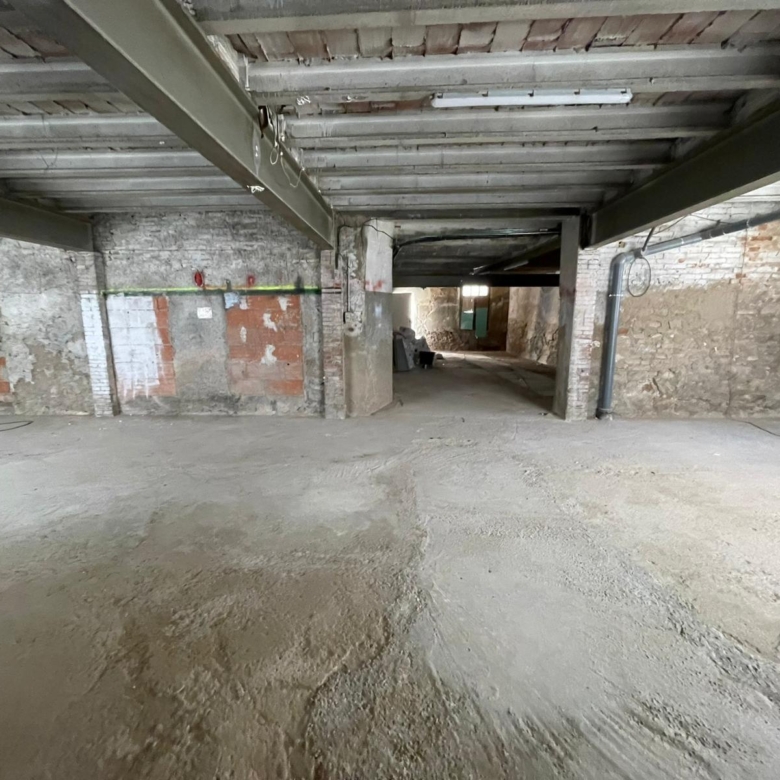 ALMACÉN / LOCAL DE 162 m² EN LA ZONA DEL REC DE IGUALADA