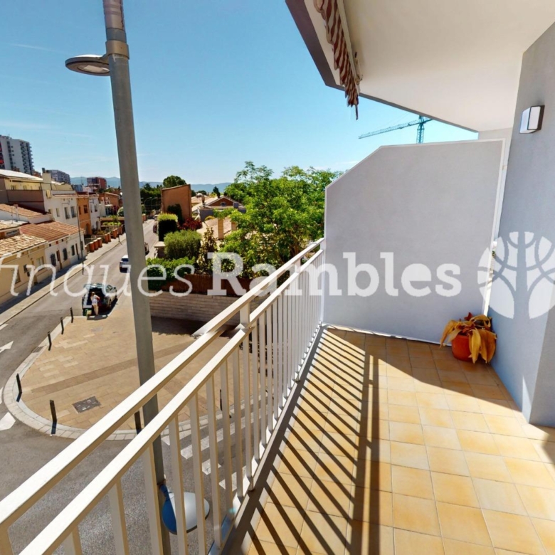 Oportunitat a Set Camins amb pàrquing i ascensor