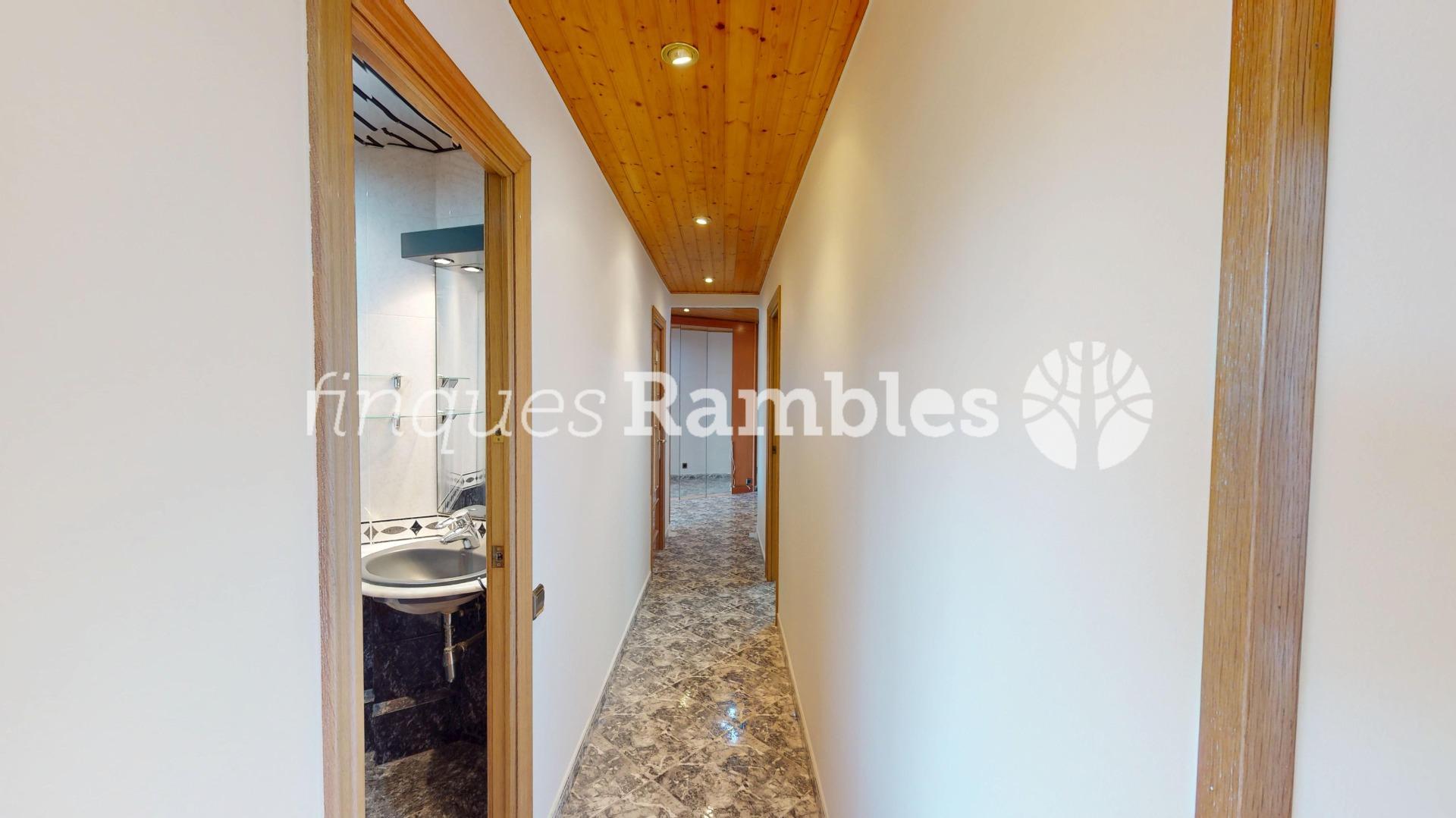 Oportunitat a Set Camins amb pàrquing i ascensor