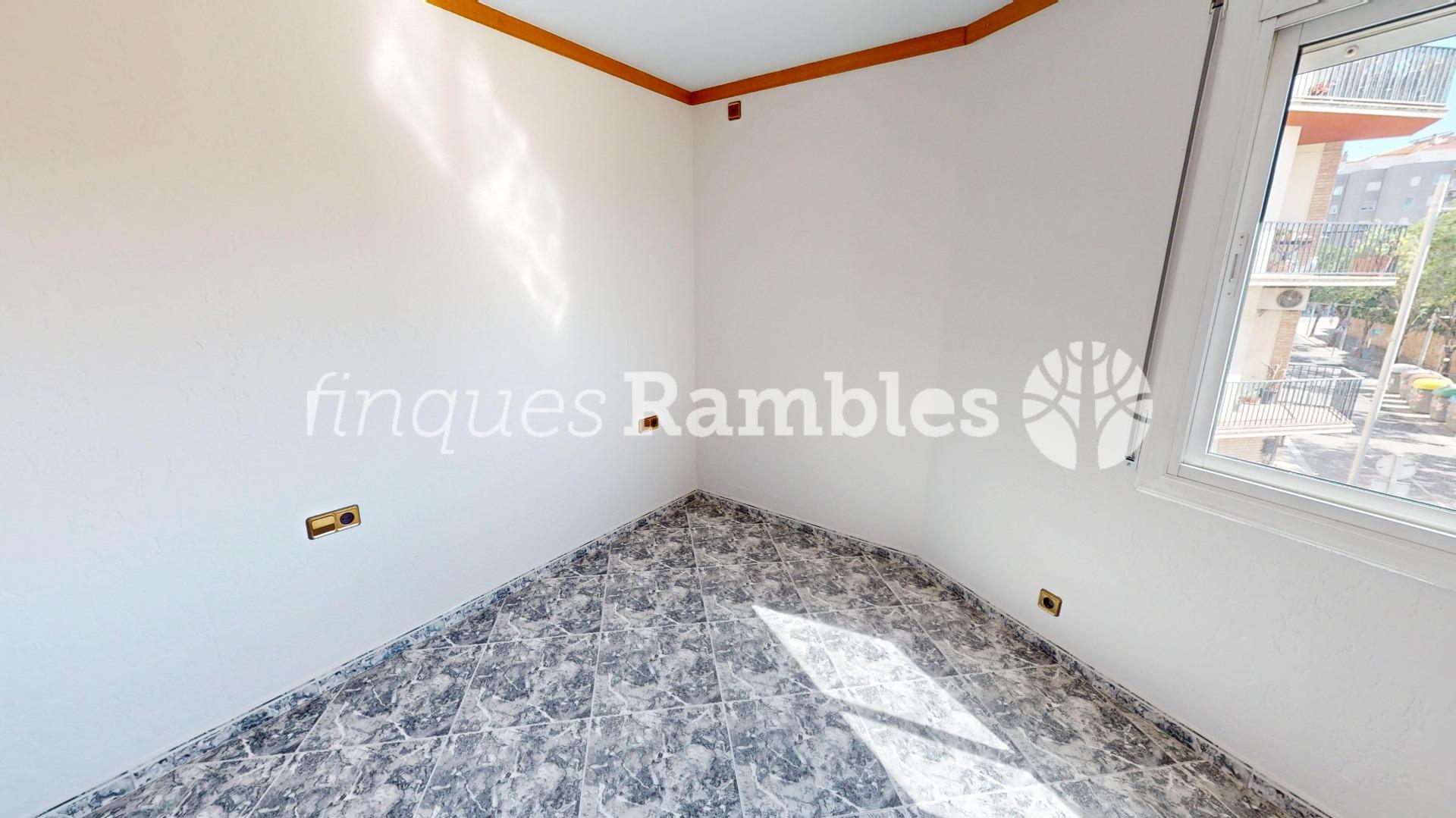 Oportunitat a Set Camins amb pàrquing i ascensor