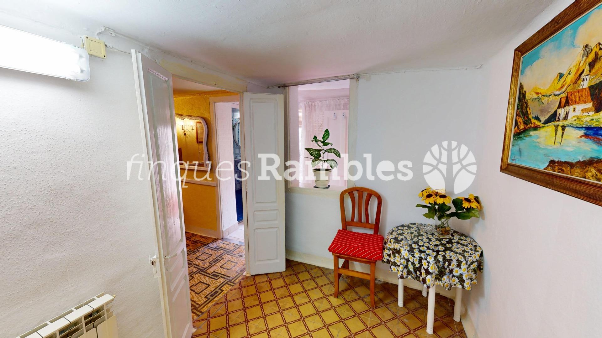 CASA AMB 3 PISOS AL CENTRE D’IGUALADA – 18 CASA AMB 3 PISOS AL CENTRE D’IGUALADA